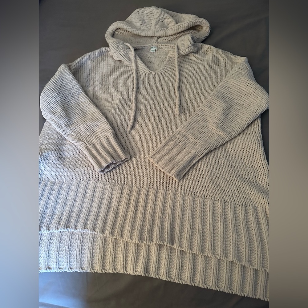 Super soft lightweight aerie pullover